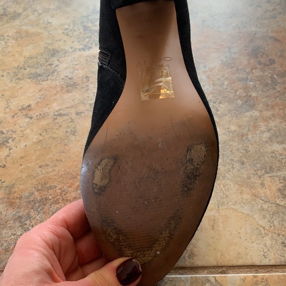 Black ankle booties. Gently worn - Picture 5 of 9